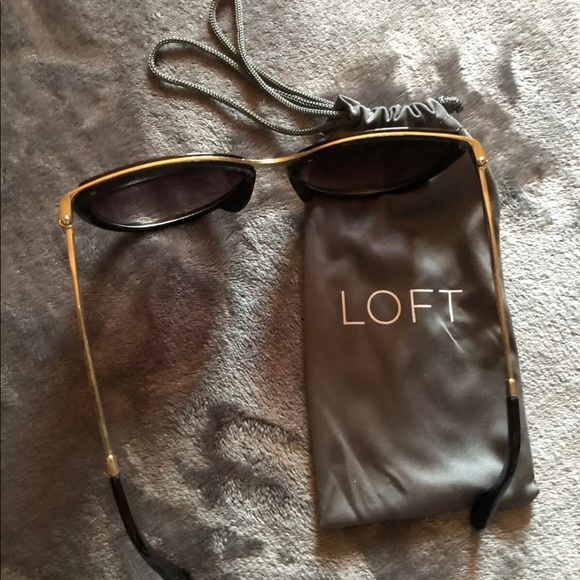 Ann Taylor Loft Women’s Sunglasses - Picture 2 of 3